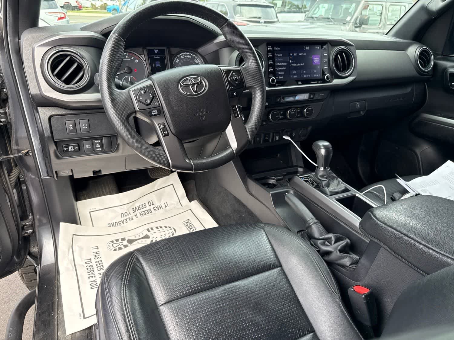 Used 2021 Toyota Tacoma TRD Off-Road w/ TRD Premium Off Road Package AWD/4WD image 21