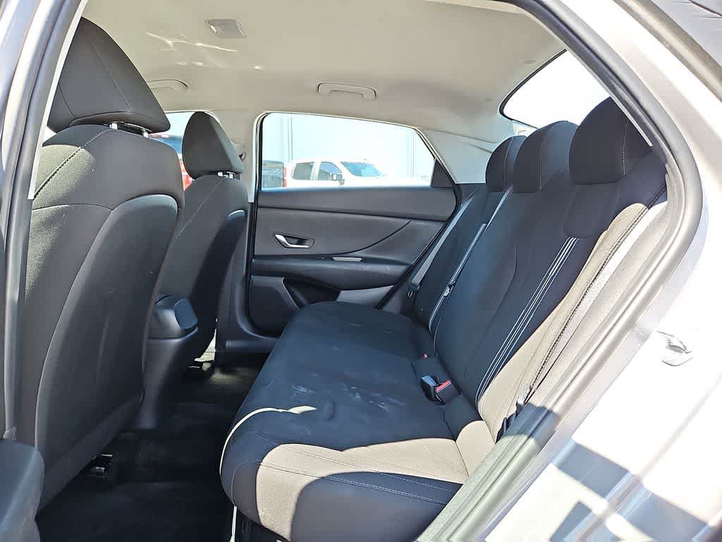 Used 2023 Hyundai Elantra Blue FWD image 9