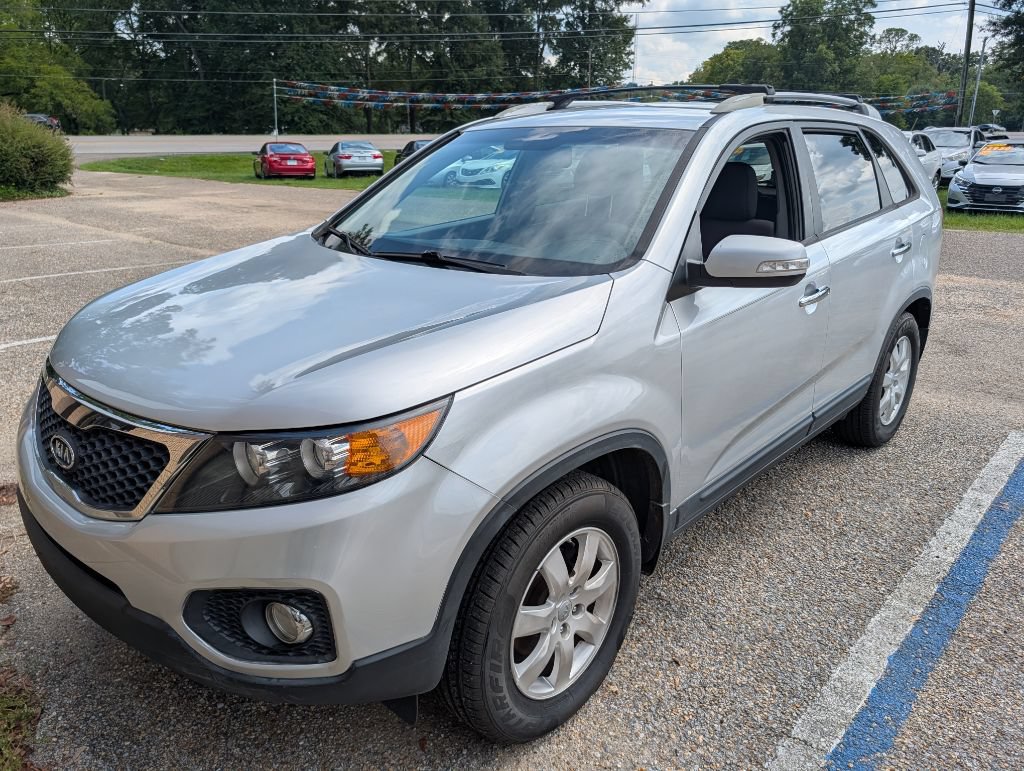 Used 2012 Kia Sorento LX w/ Convenience Pkg FWD image 4