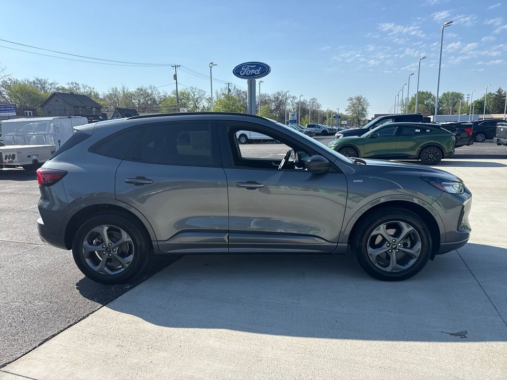 Used 2024 Ford Escape ST-Line w/ Tech Pack #1 image 6