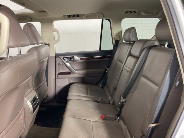 Used 2015 Lexus GX 460 Luxury w/ Preferred Accessory Package AWD/4WD image 34