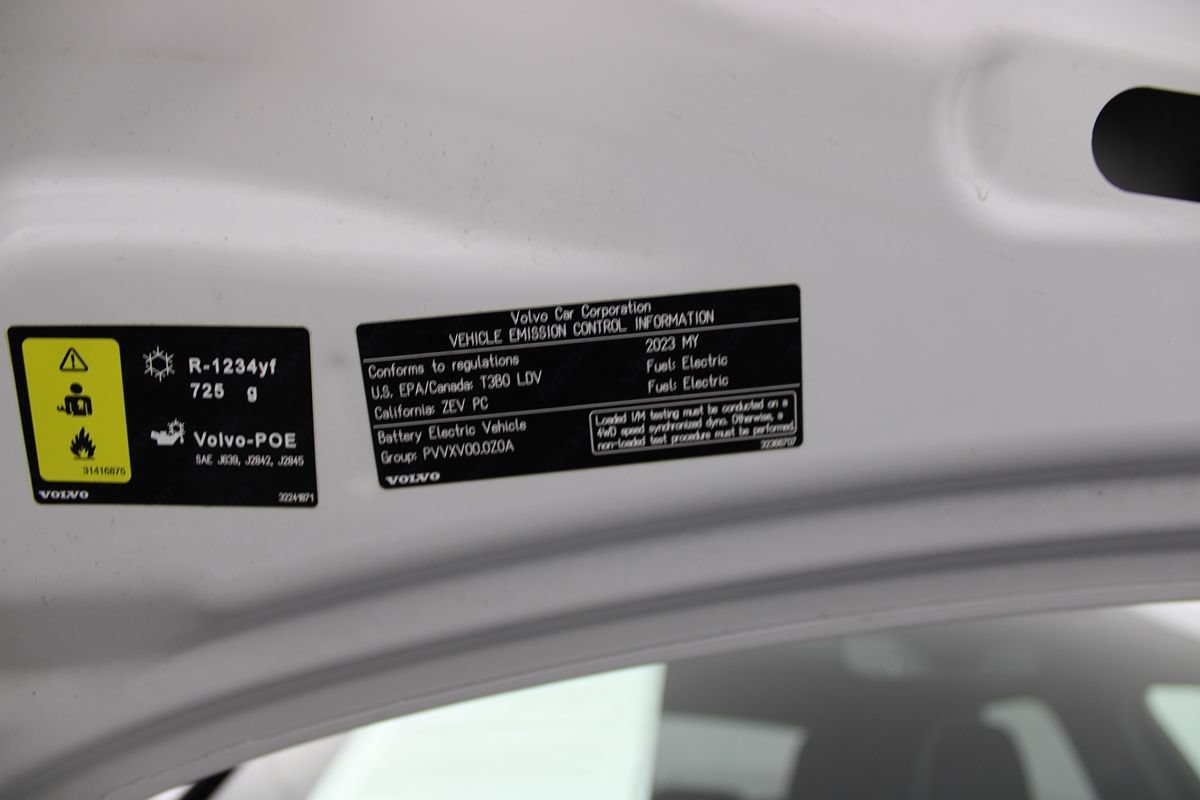 Used 2023 Volvo XC40 Recharge Plus w/ Protection Package Premier AWD/4WD image 36