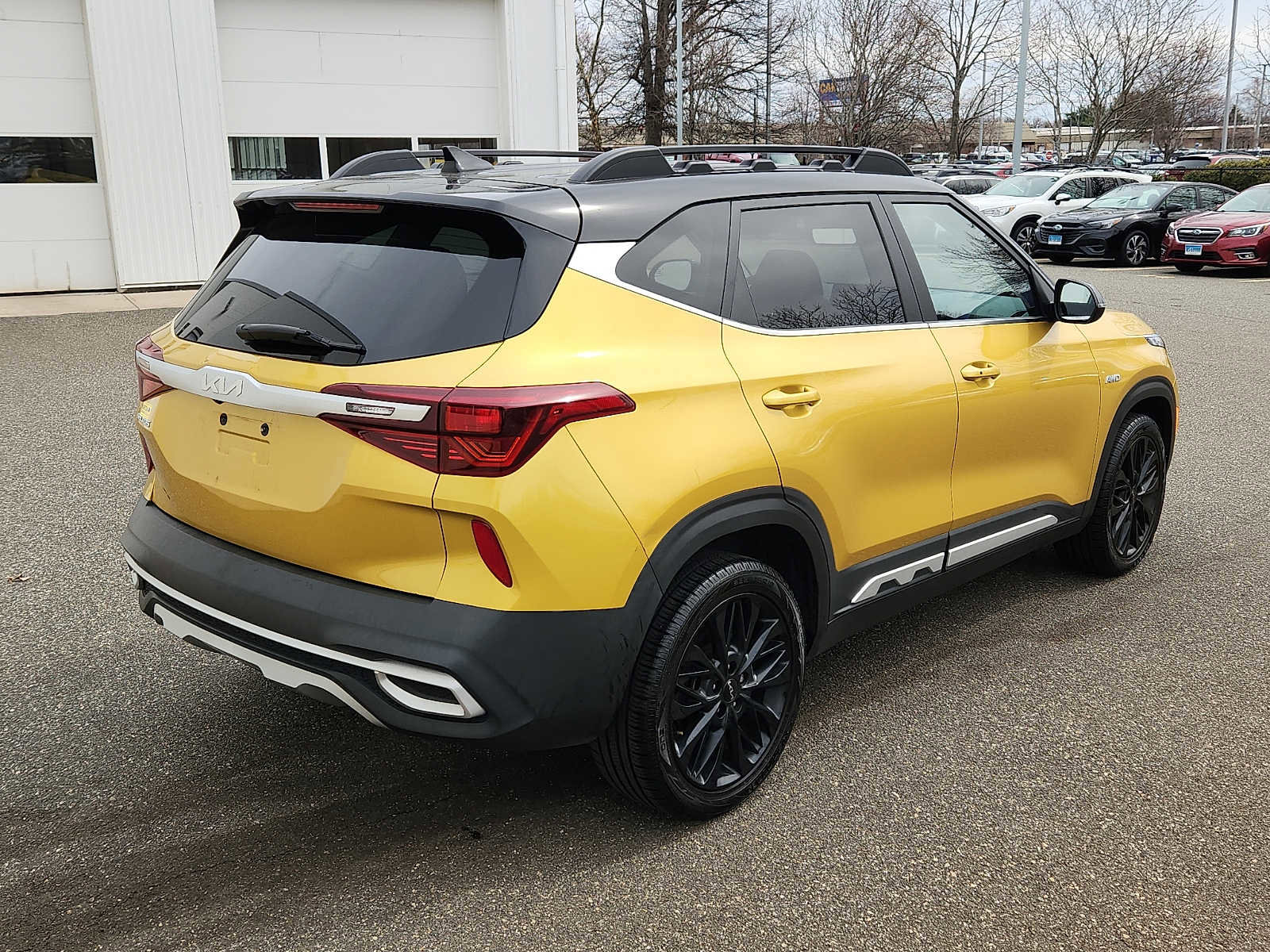 Used 2022 Kia Seltos Nightfall Edition image 6