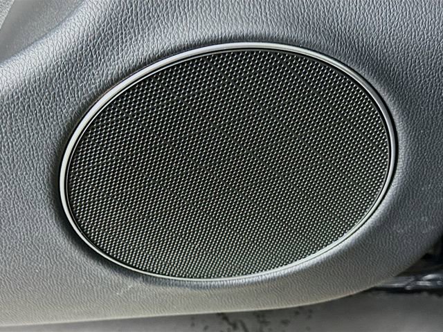 Certified 2025 Genesis GV70 2.5T Select w/ Select Package image 19