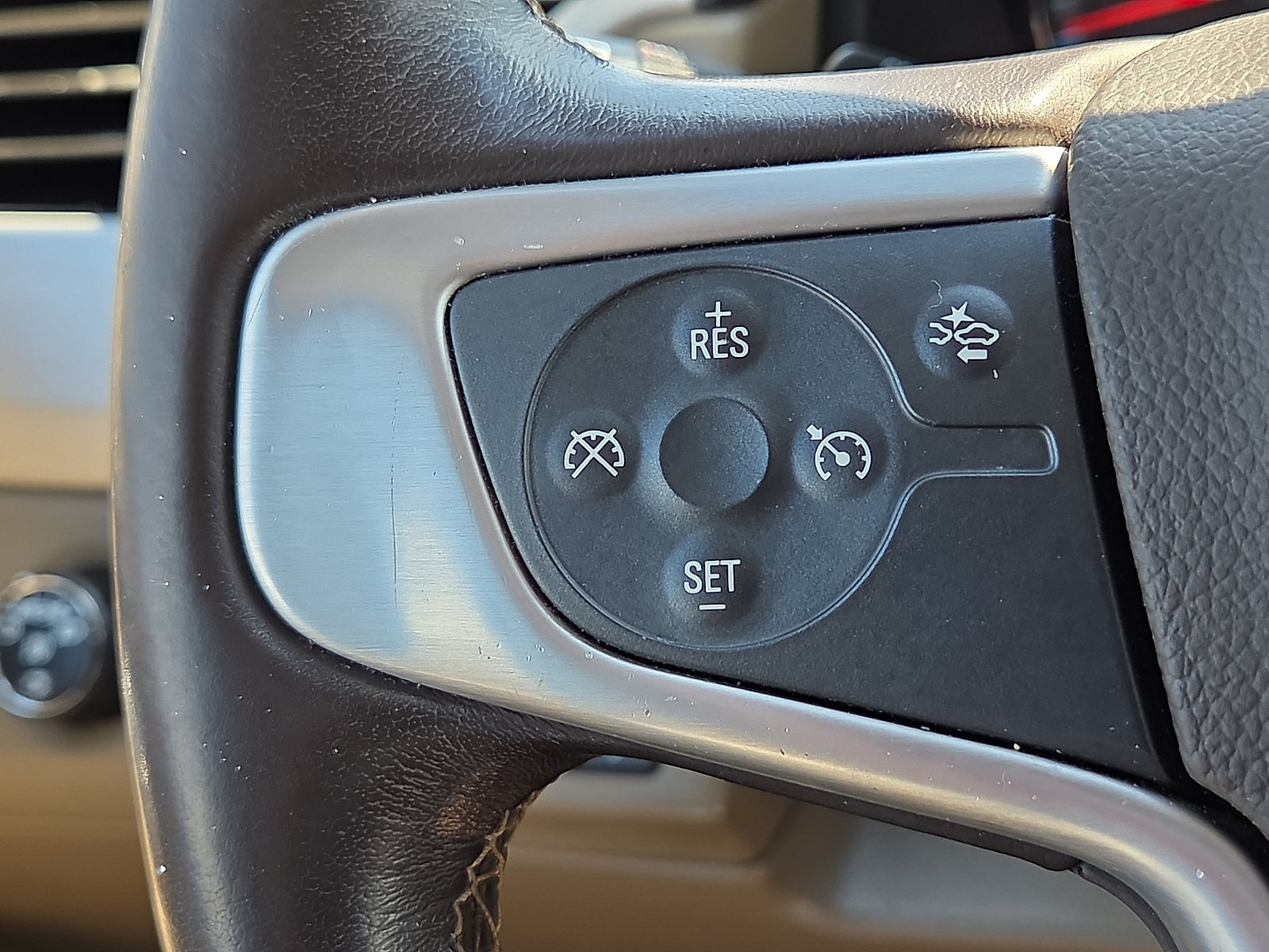 Used 2019 GMC Yukon SLT w/ HD Trailering Package AWD/4WD image 21