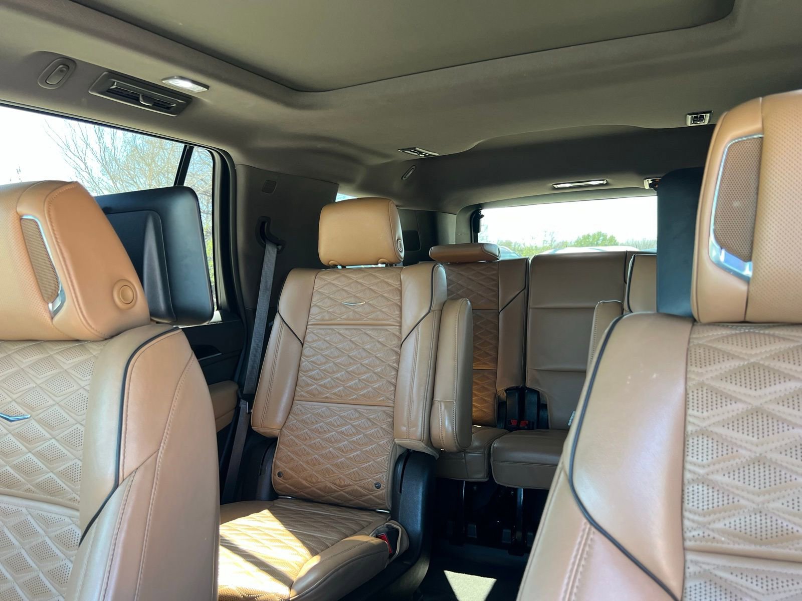 Used 2021 Cadillac Escalade Sport w/ Driver Assist Tech Package image 39