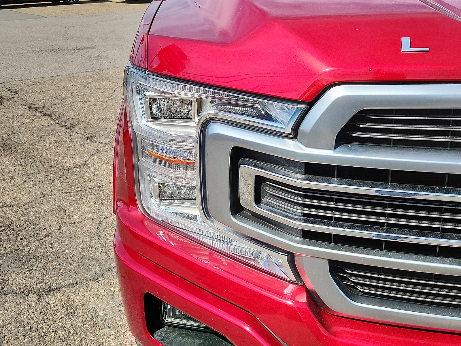 Used 2019 Ford F150 Limited w/ Trailer Tow Package AWD/4WD image 9