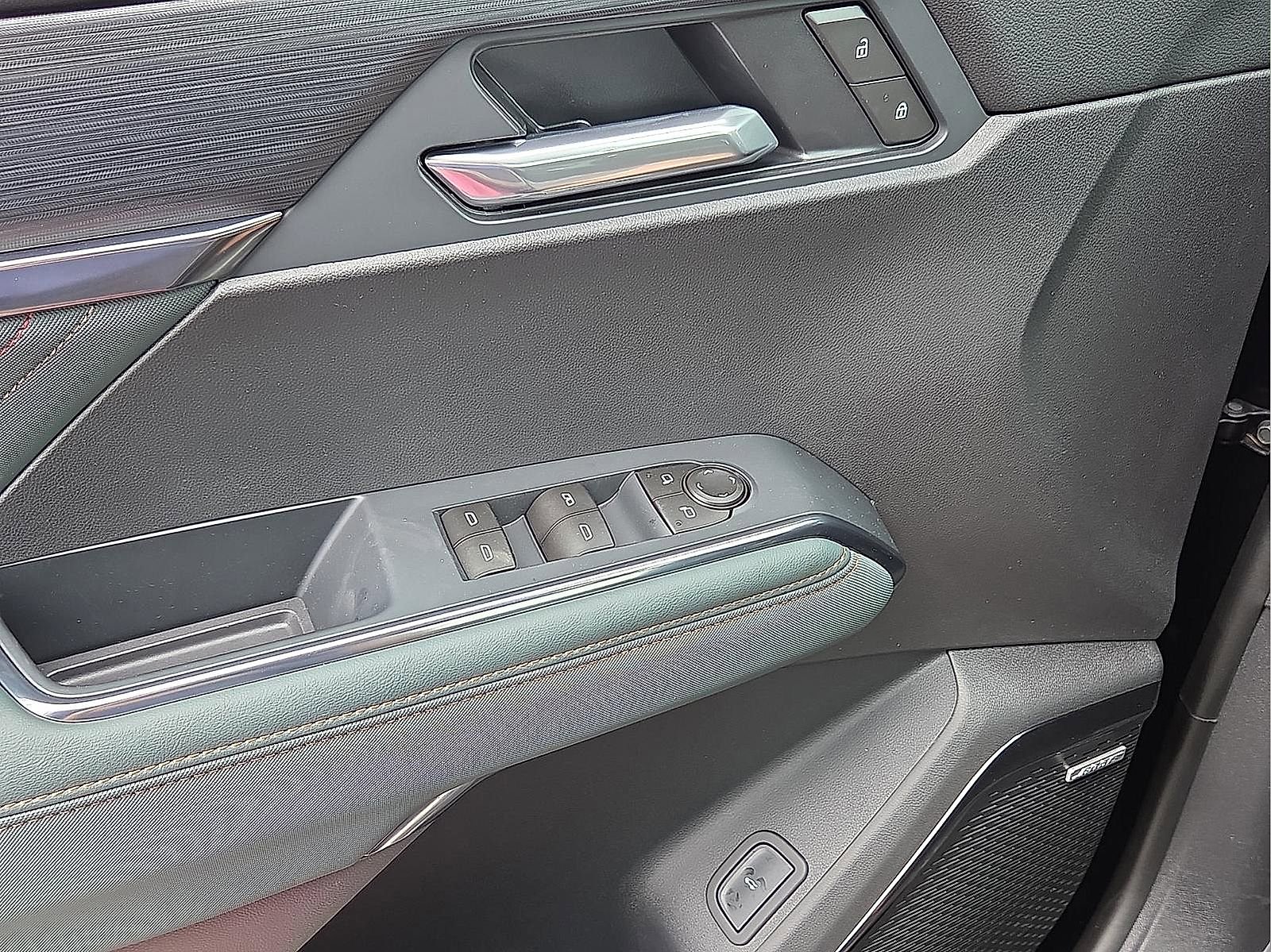 New 2026 GMC Acadia AT4 w/ Luxury Package image 15