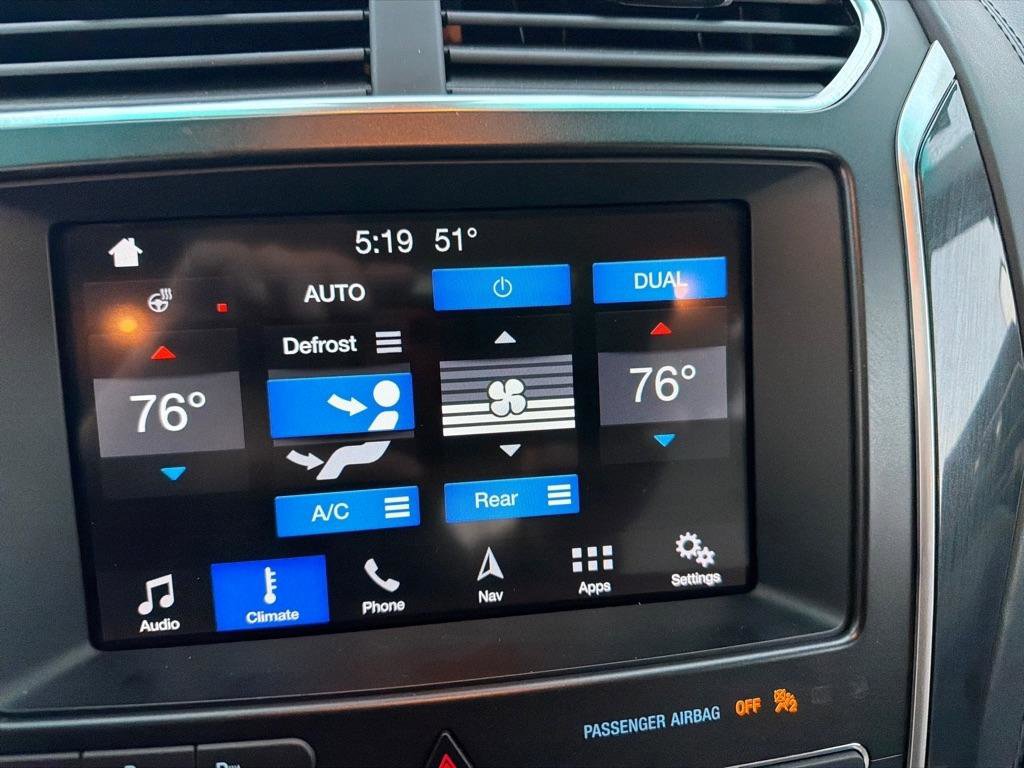 Used 2017 Ford Explorer Platinum image 20