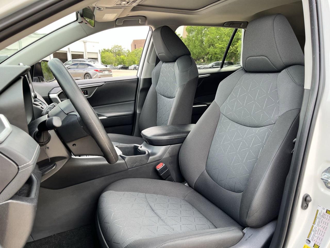 Used 2025 Toyota RAV4 XLE w/ Convenience Package FWD image 24