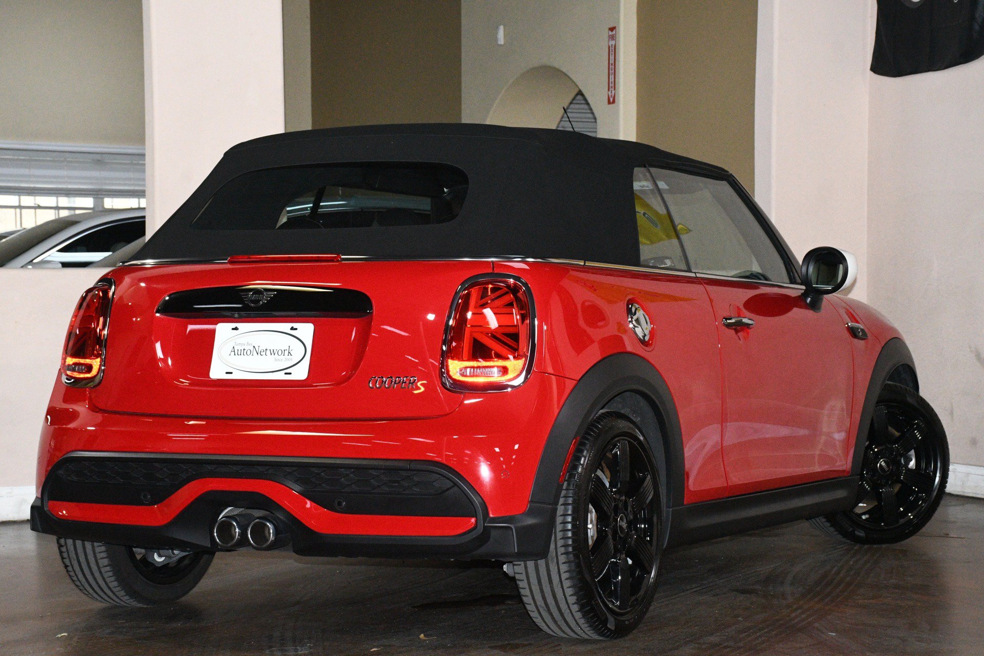Used 2024 MINI Cooper S FWD image 5