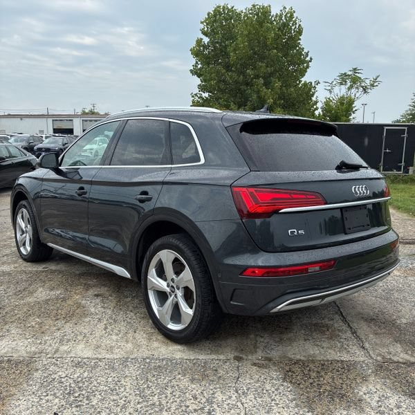 Used 2021 Audi Q5 Prestige w/ Prestige Package AWD/4WD image 2