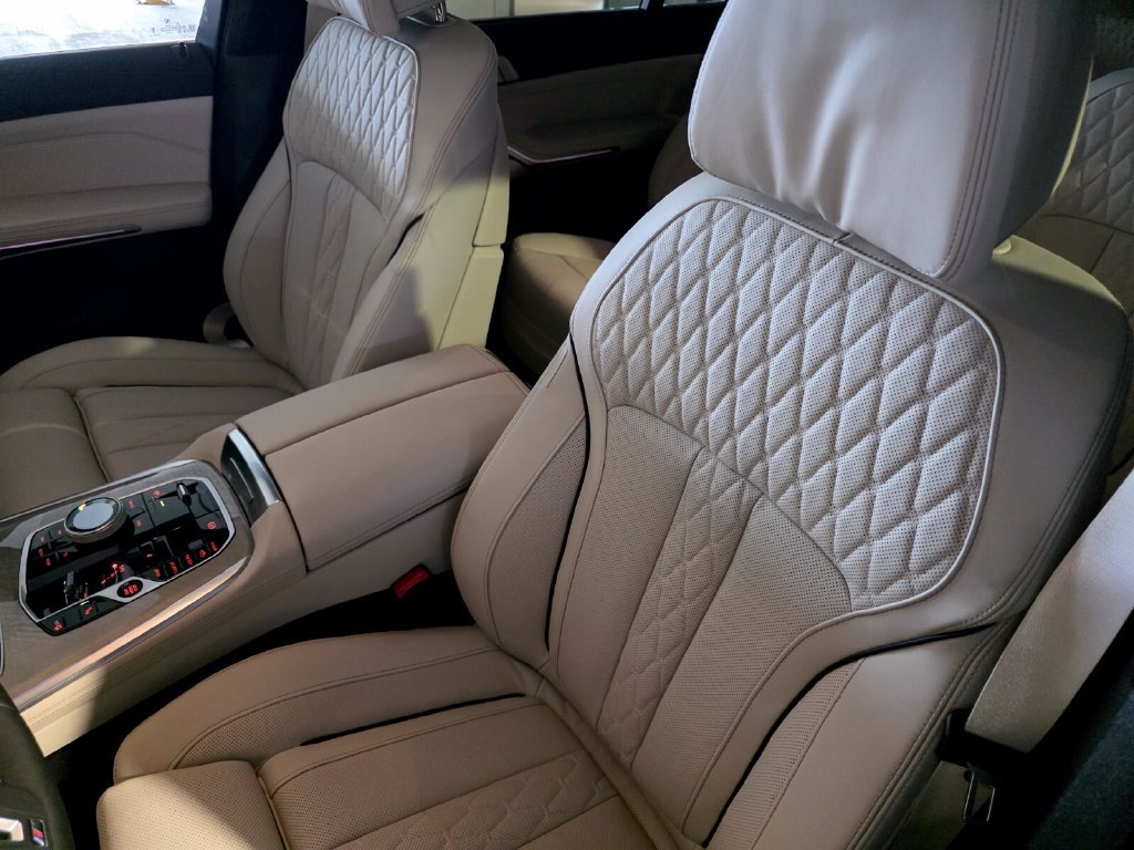New 2027 BMW X7 M60i AWD/4WD image 9