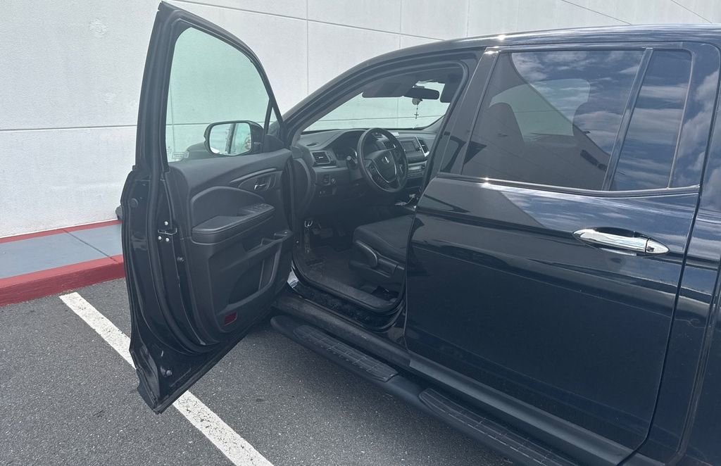 Used 2018 Honda Ridgeline Sport image 6