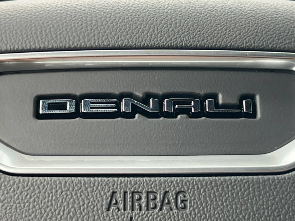 New 2026 GMC Yukon XL Denali Ultimate w/ LPO, Floor Liner Package AWD/4WD image 61