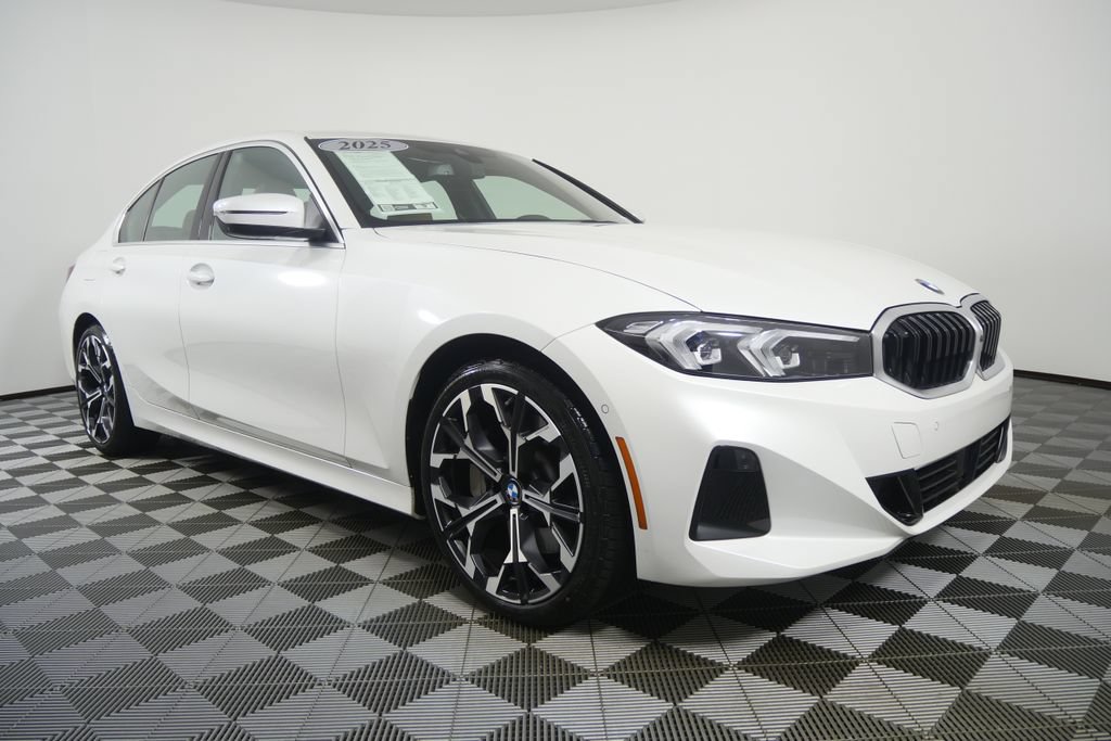 Certified 2025 BMW 330i Sedan RWD image 3