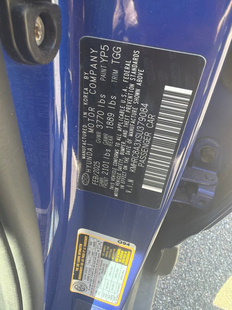 Used 2025 Hyundai Venue SEL FWD image 14