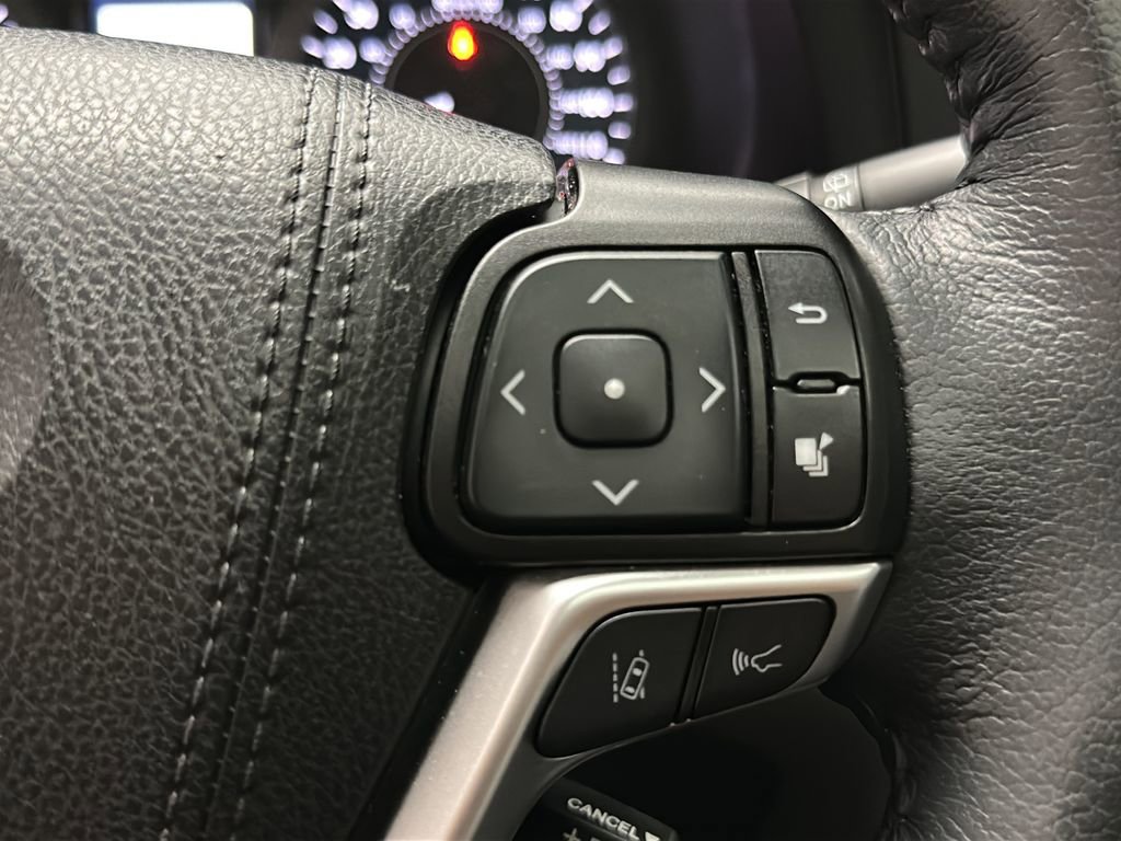 Used 2020 Toyota Sienna XLE w/ XLE Navigation Package AWD/4WD image 27