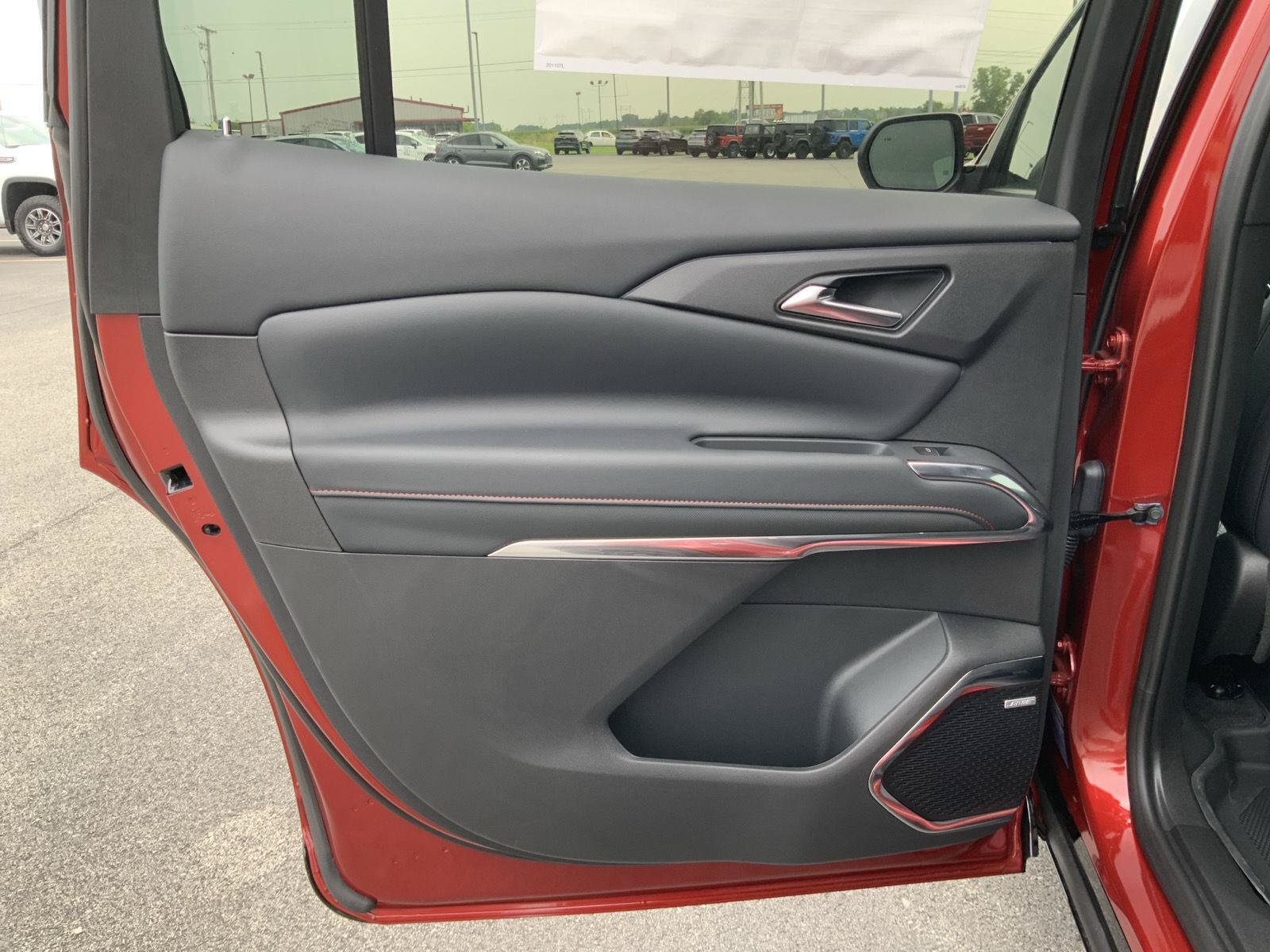 New 2026 Chevrolet Traverse RS w/ LPO, Floor Liner Package FWD image 50
