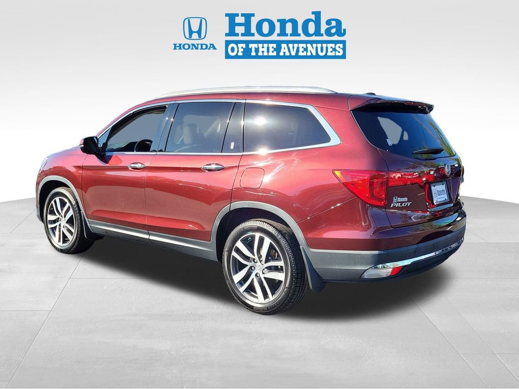 Certified 2018 Honda Pilot Touring image 3