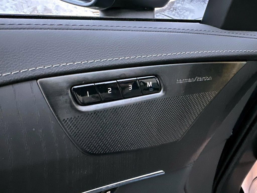 Used 2025 Volvo XC90 T8 Ultra image 14