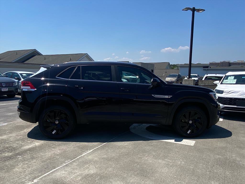 New 2026 Volkswagen Atlas Cross Sport SE AWD/4WD image 2