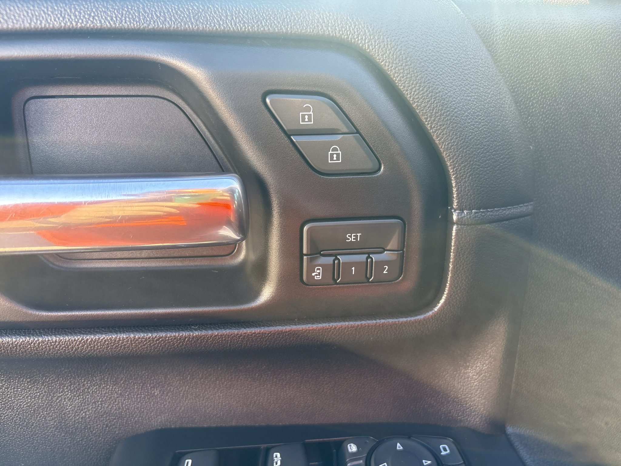 Used 2020 Chevrolet Silverado 2500 LTZ w/ LTZ Plus Package AWD/4WD image 16