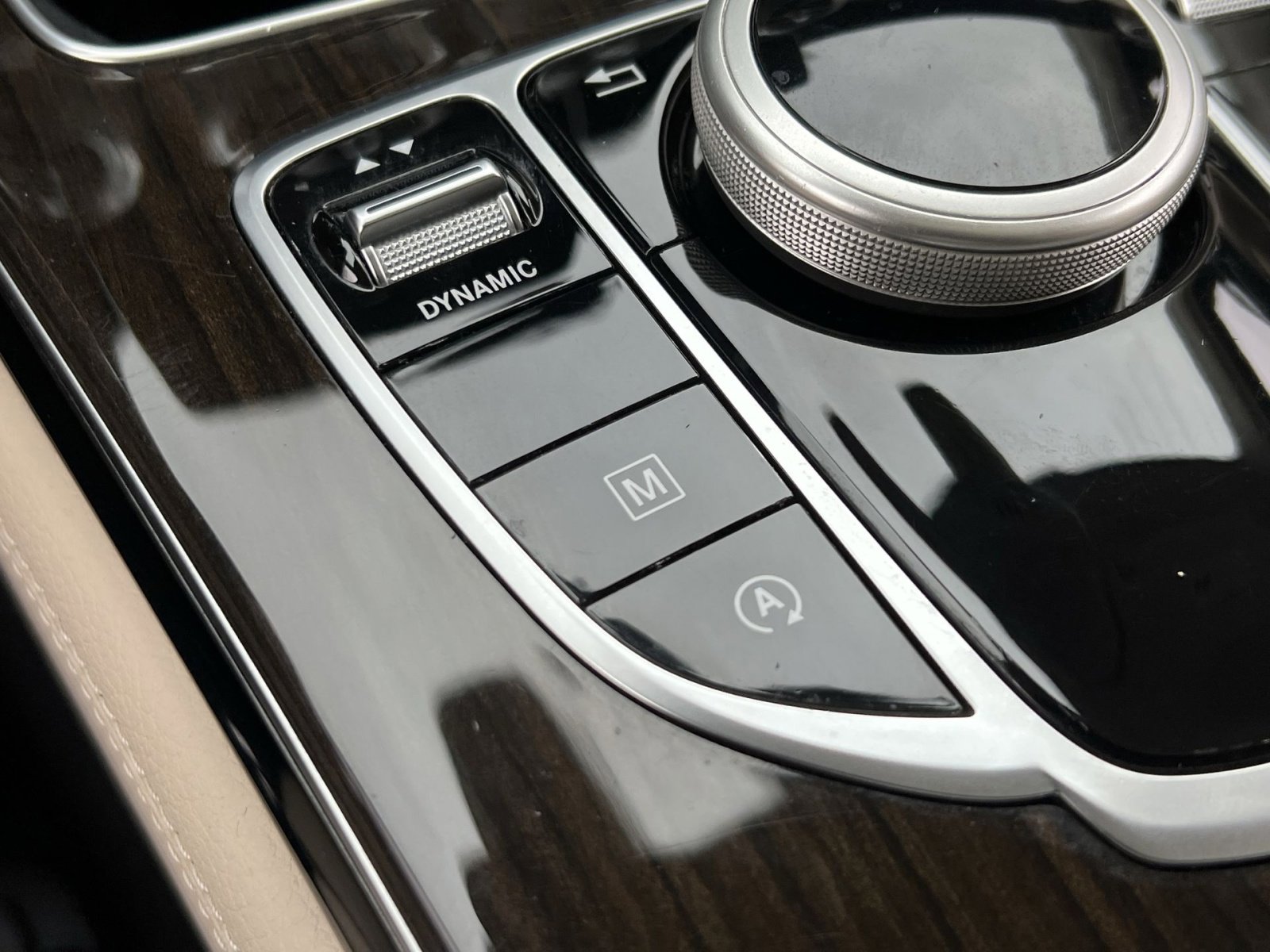 Certified 2019 Mercedes-Benz GLC 300 4MATIC image 32