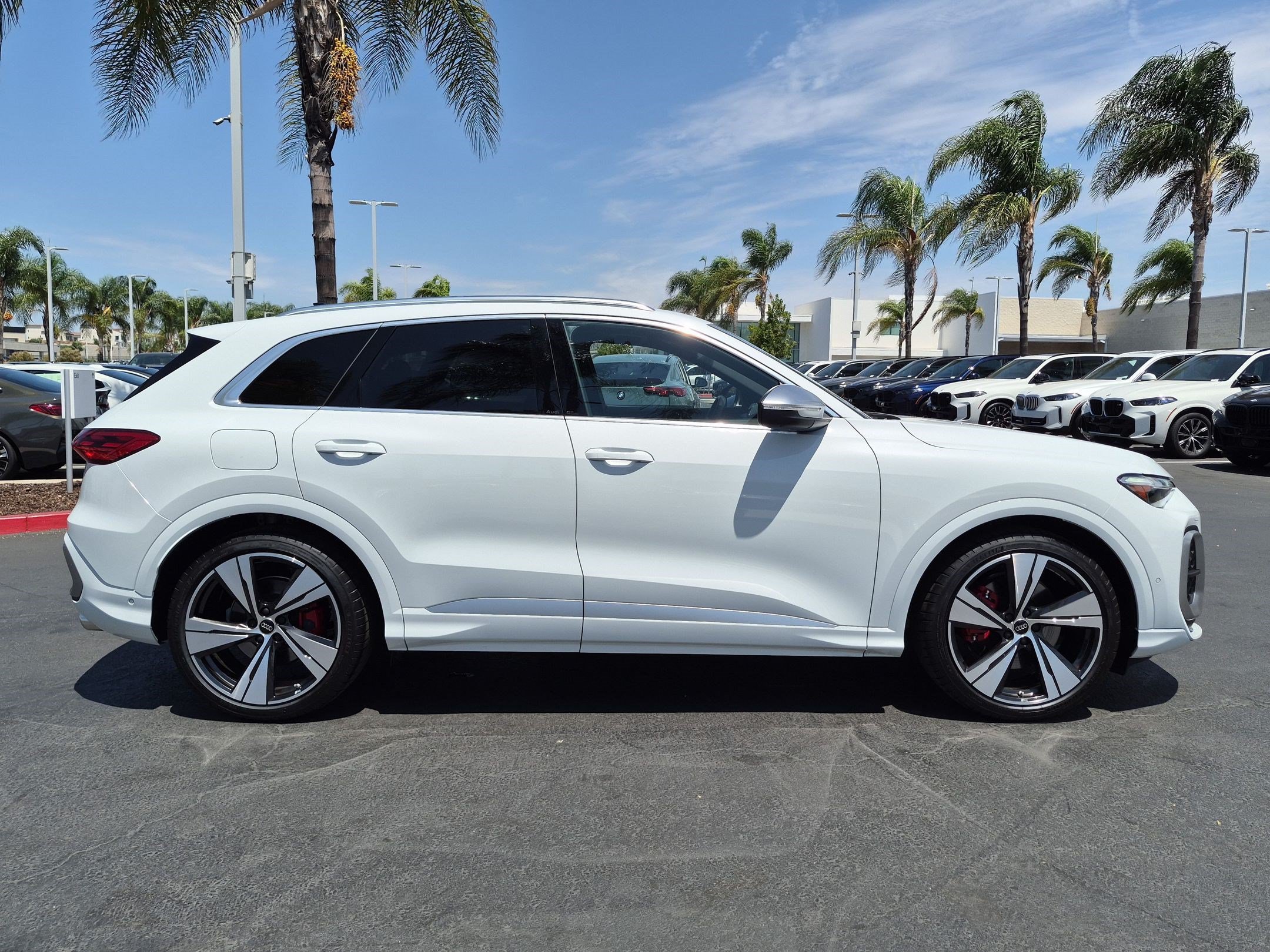 Used 2025 Audi SQ5 Premium Plus w/ Premium Plus Package AWD/4WD image 11