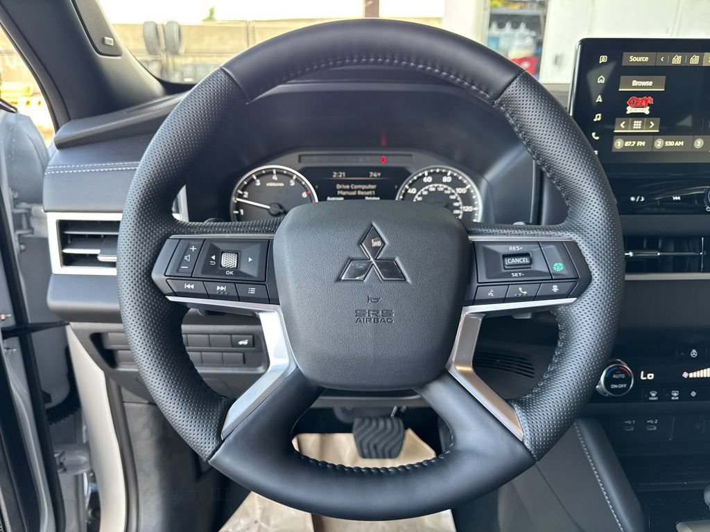 New 2026 Mitsubishi Outlander AWD image 8