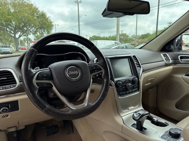 Used 2014 Jeep Grand Cherokee Overland w/ Advanced Technology Group image 23