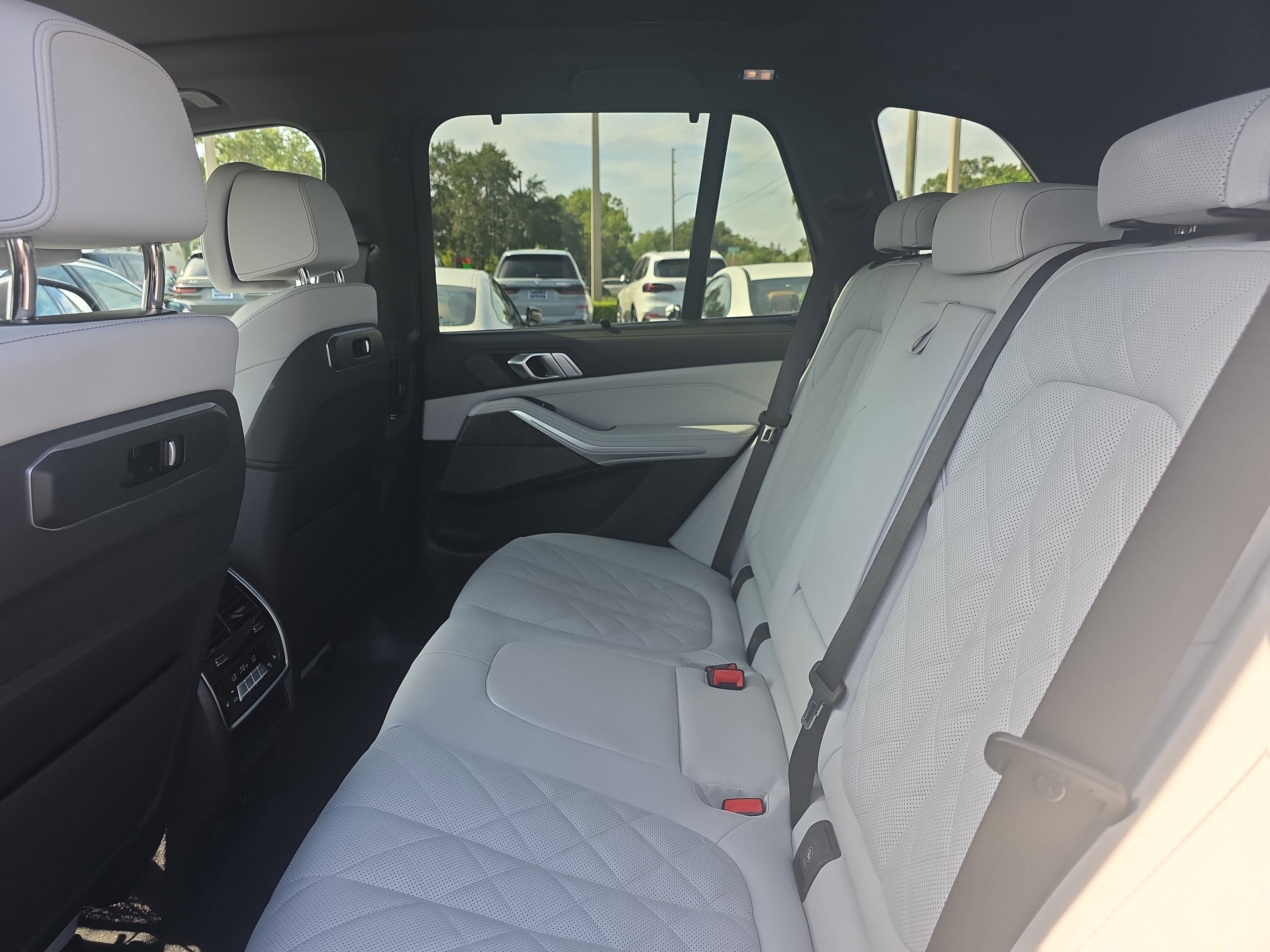 New 2026 BMW X5 sDrive40i w/ Climate Comfort Package image 11