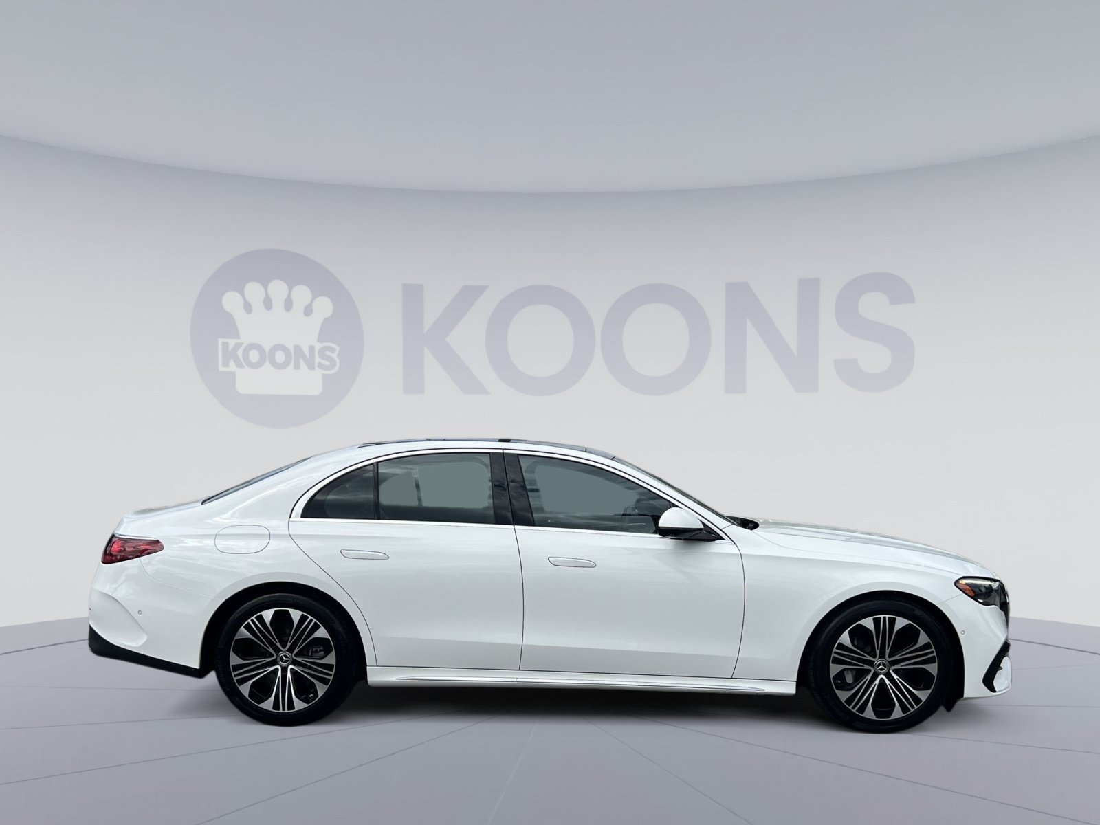Used 2025 Mercedes-Benz E 450 4MATIC Sedan image 12