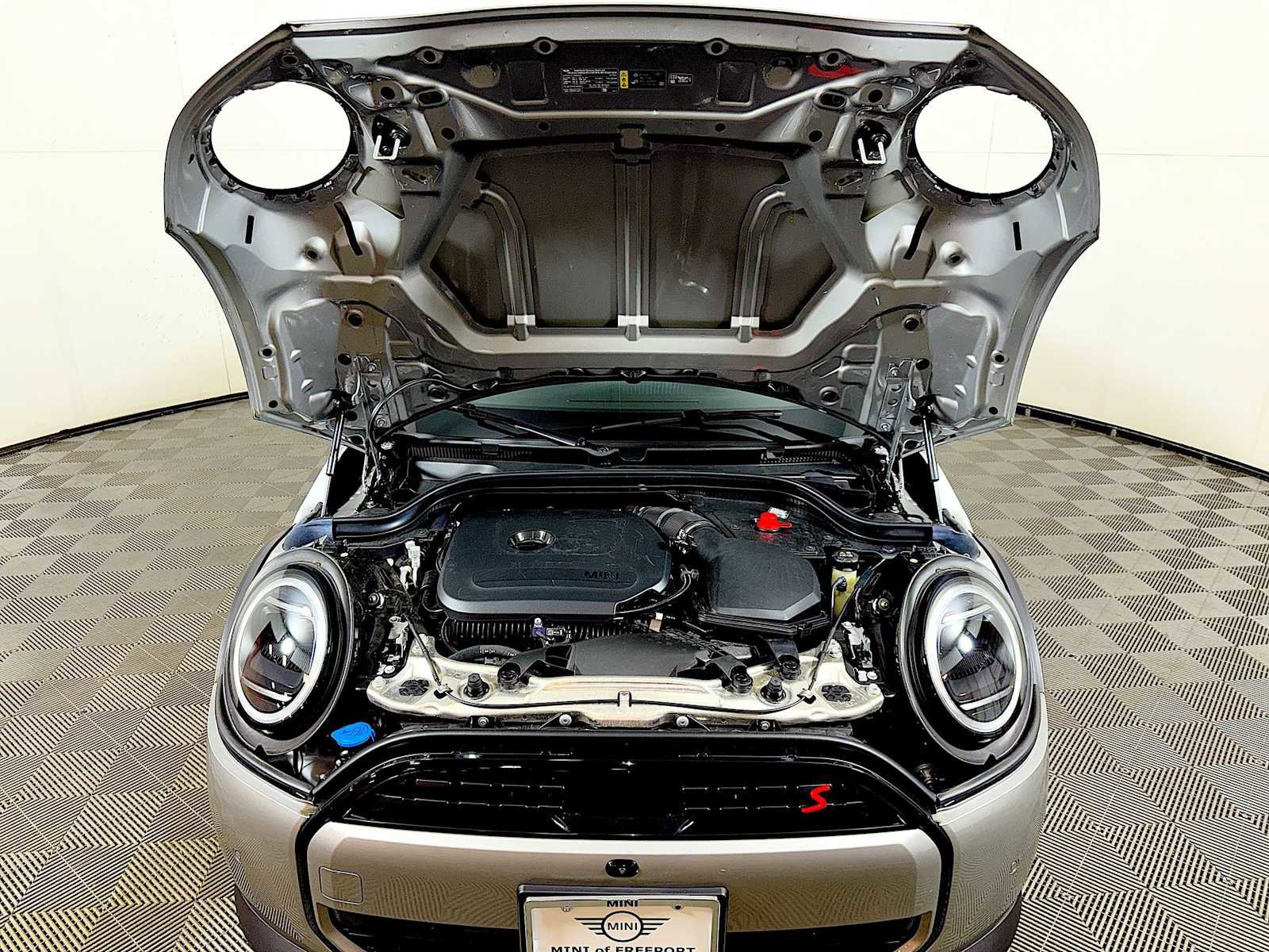 Certified 2025 MINI Cooper S image 31