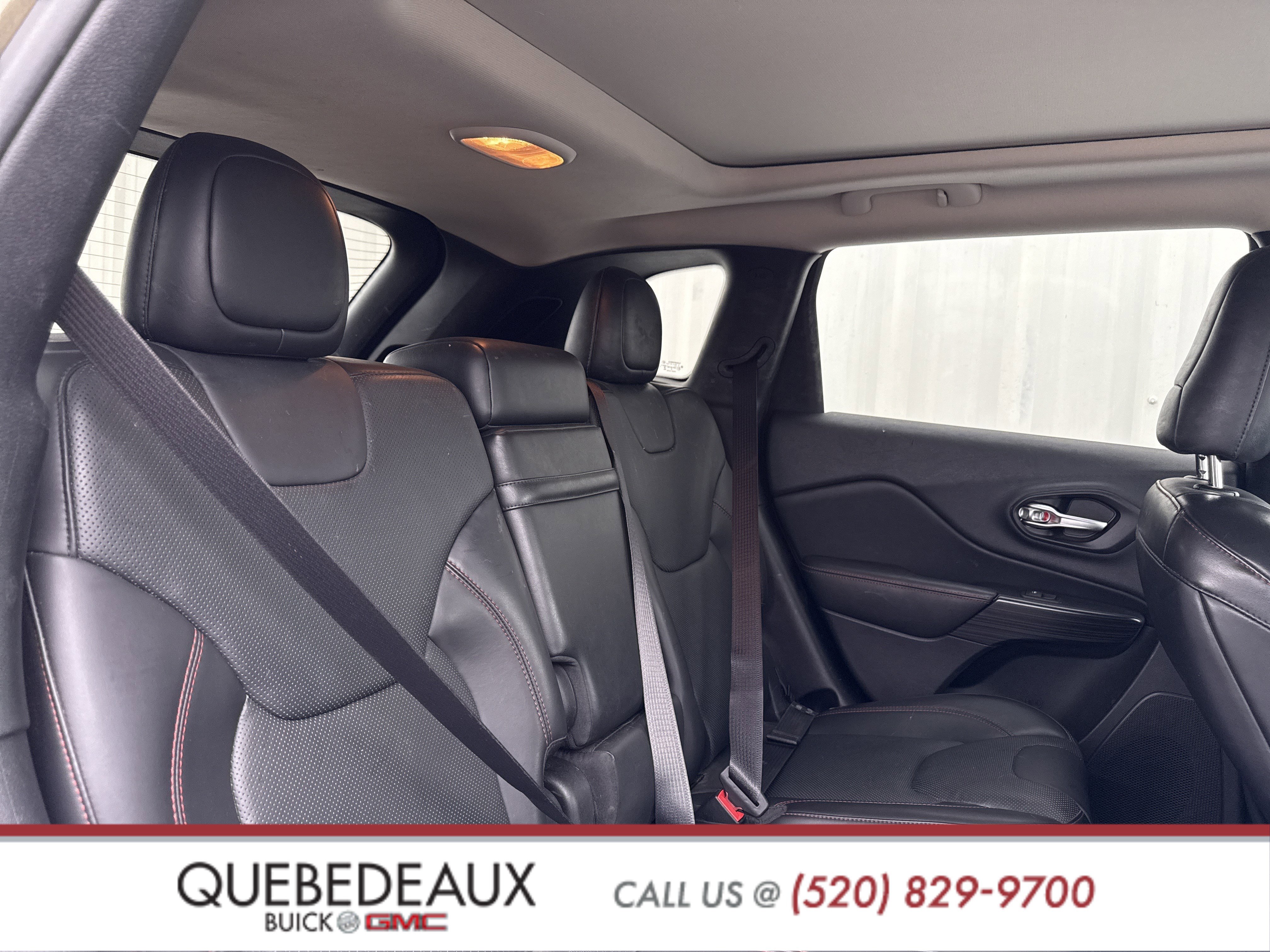 Used 2016 Jeep Cherokee Trailhawk w/ Comfort/Convenience Group image 37