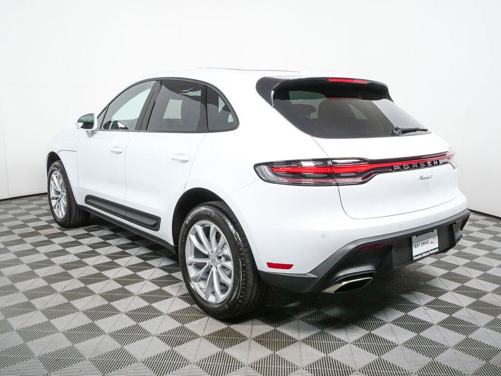 Certified 2026 Porsche Macan Turbo AWD/4WD image 3