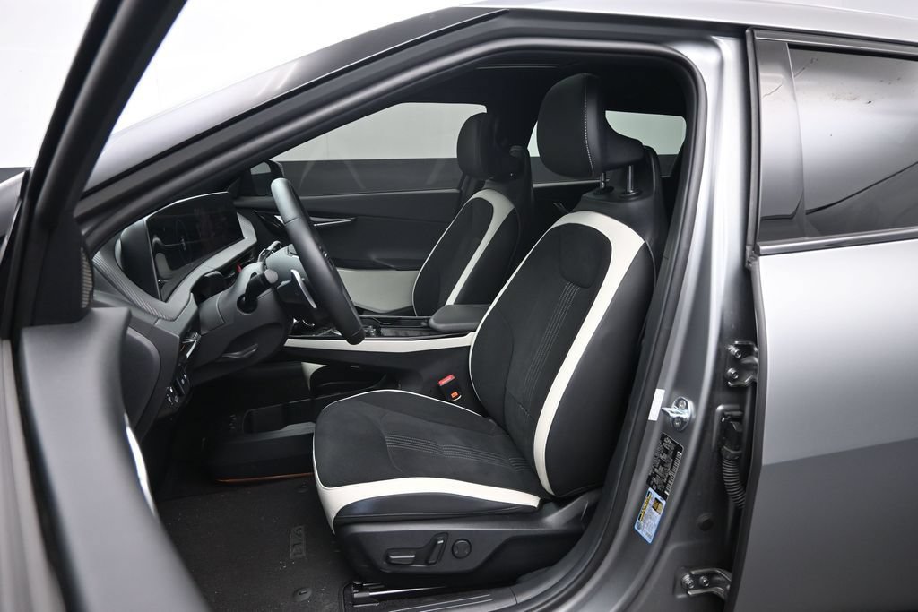 Used 2022 Kia EV6 GT-Line w/ GT-Line Suede Seat Package AWD/4WD image 20