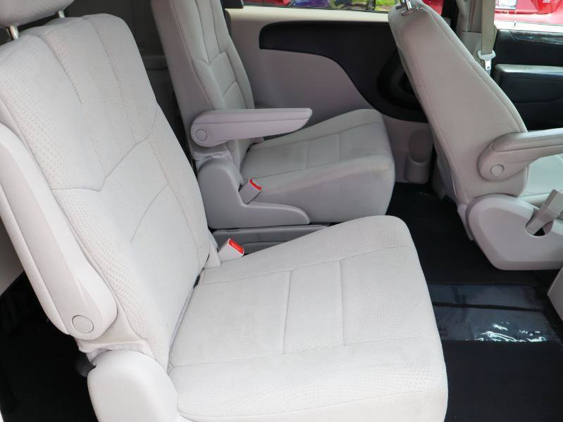 Used 2012 Dodge Grand Caravan SE FWD image 13