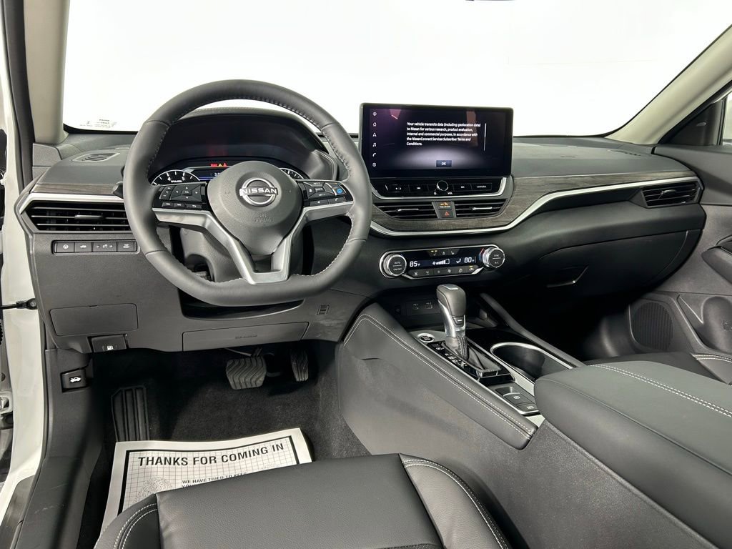 Used 2025 Nissan Altima 2.5 SL FWD image 16