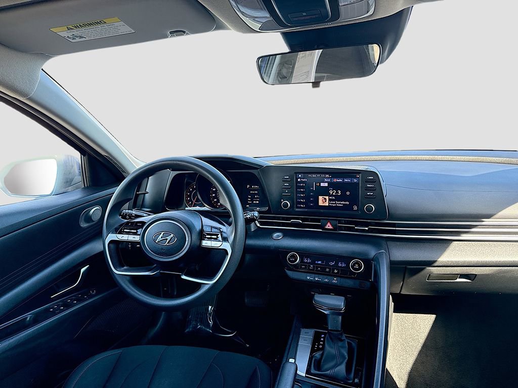 Used 2022 Hyundai Elantra SEL image 28