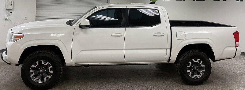 Used 2017 Toyota Tacoma SR w/ Tow Package image 8