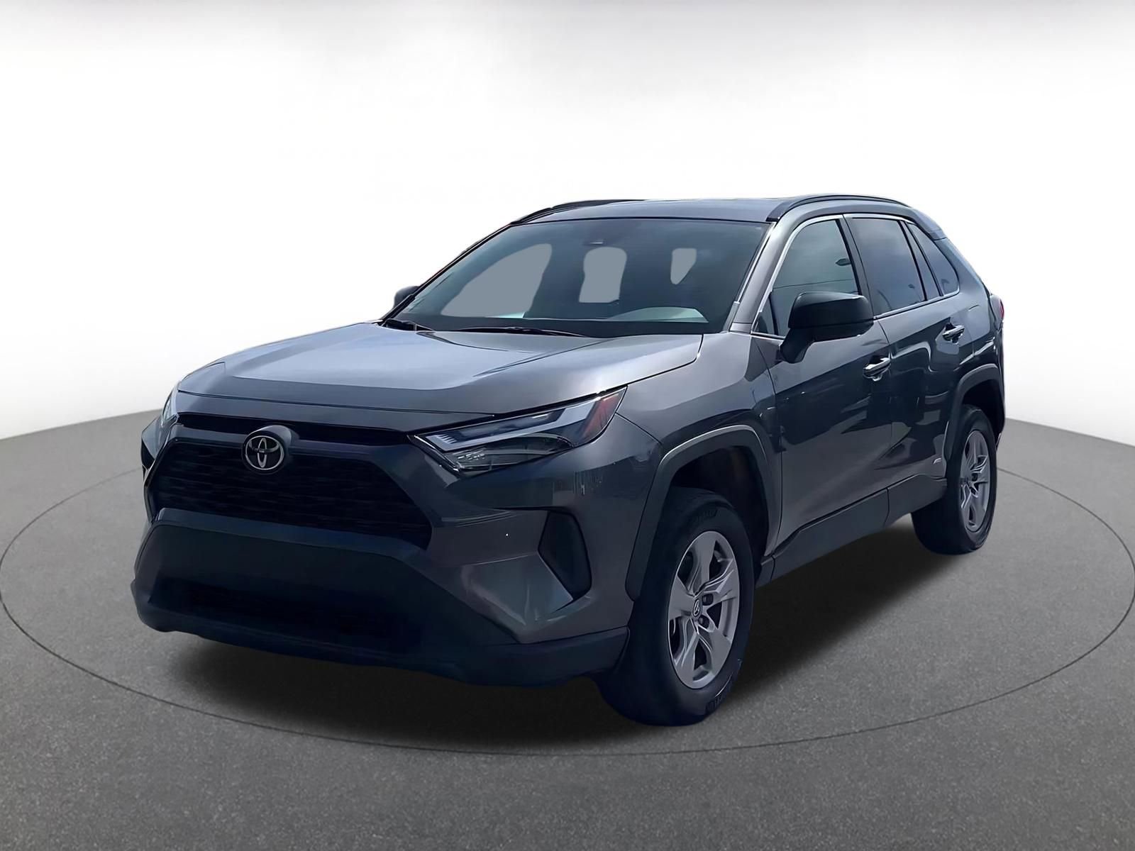 Used 2025 Toyota RAV4 LE image 7