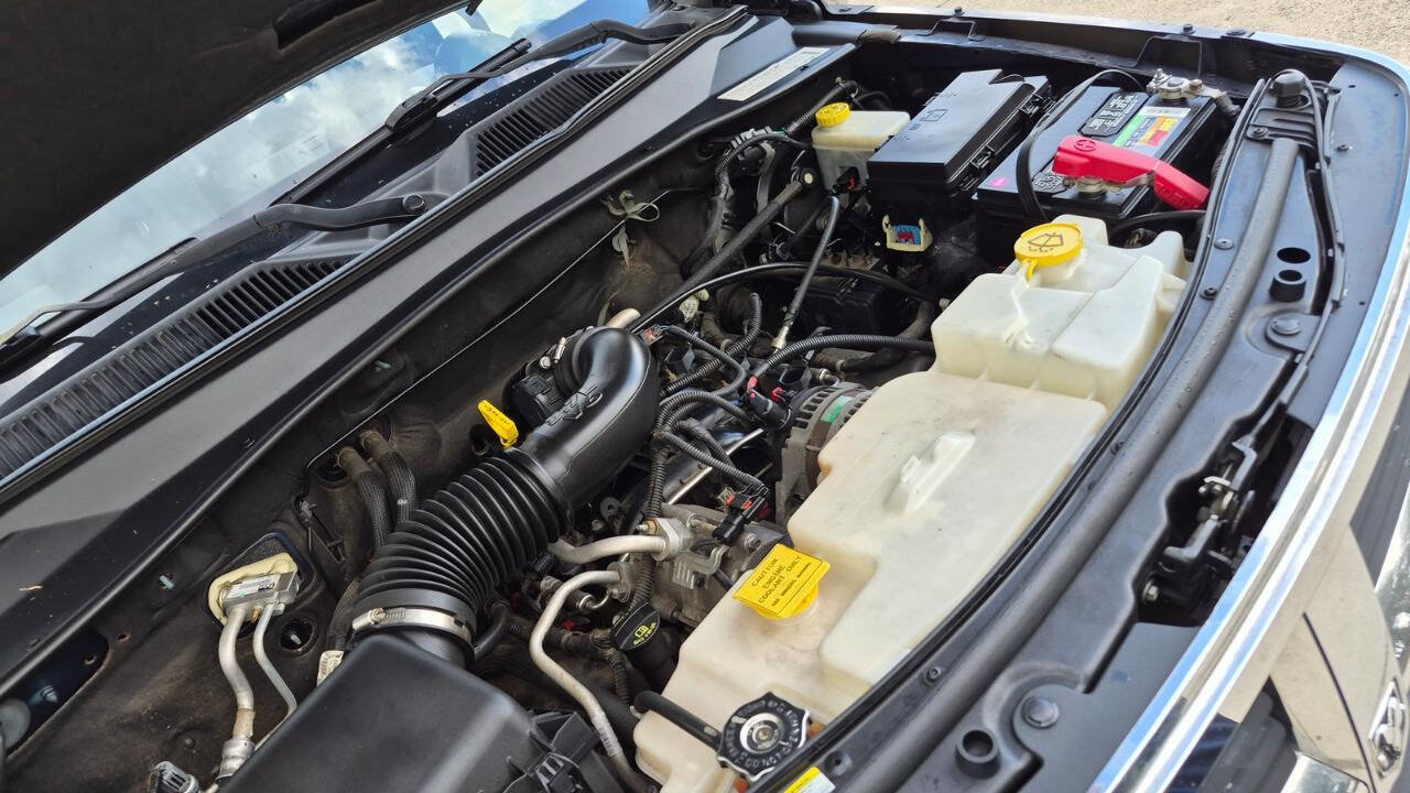 Used 2008 Dodge Nitro SXT image 36