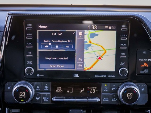 Used 2022 Toyota Highlander XSE image 23