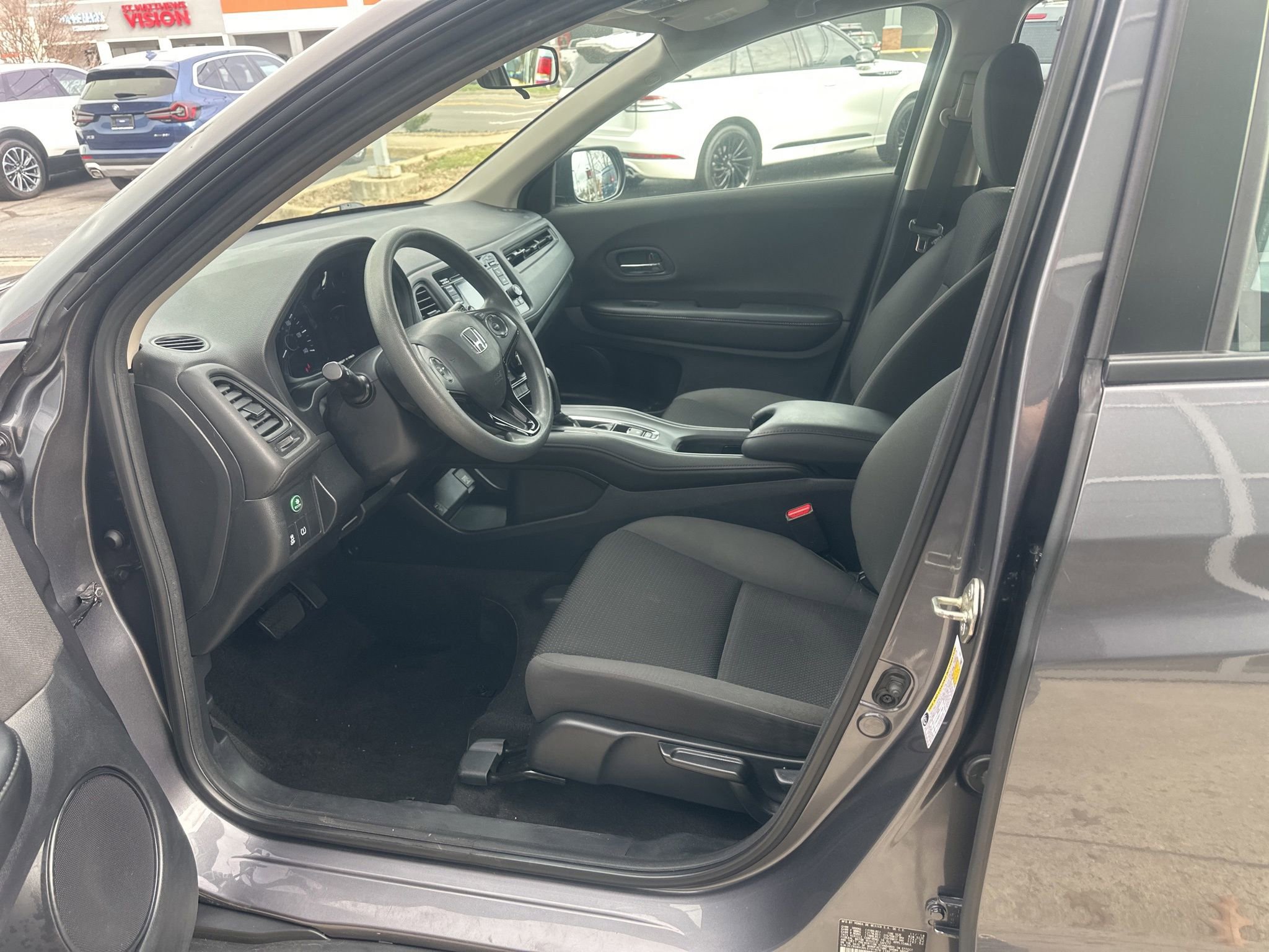 Used 2020 Honda HR-V LX image 10