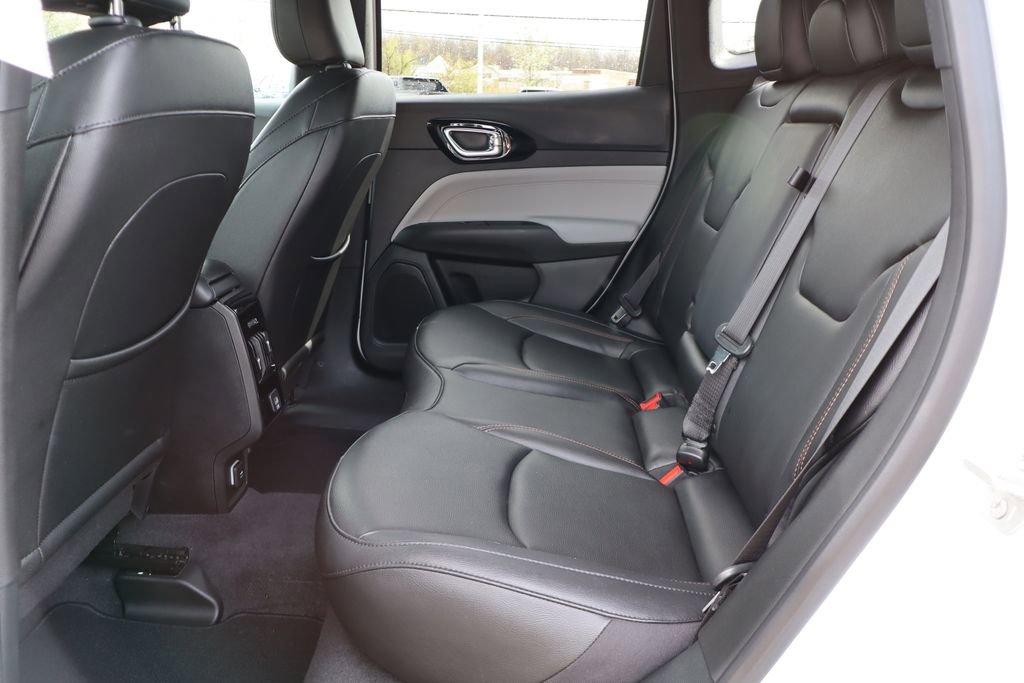Used 2024 Jeep Compass Limited image 35