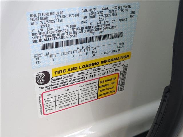 Used 2025 Lincoln Navigator Black Label image 30