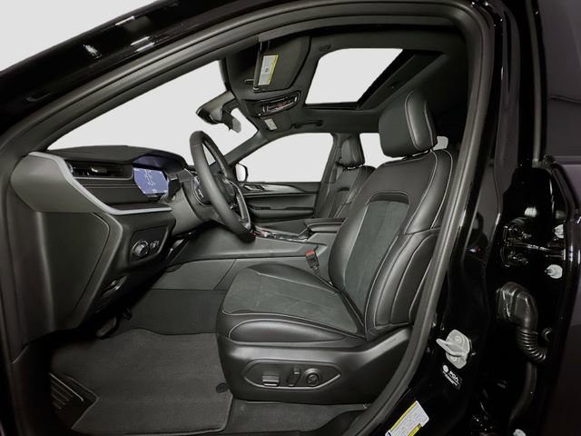 New 2025 Jeep Grand Cherokee L Altitude image 14