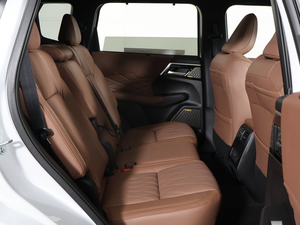 New 2026 Mitsubishi Outlander SEL image 36