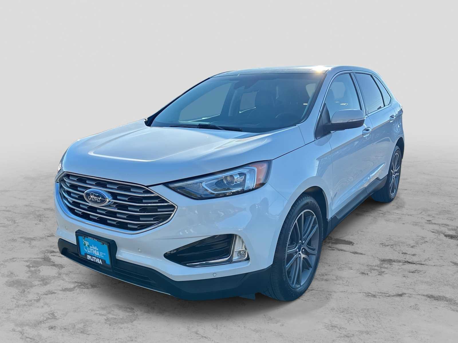 Used 2020 Ford Edge Titanium w/ Class II Trailer Tow Package AWD/4WD image 1